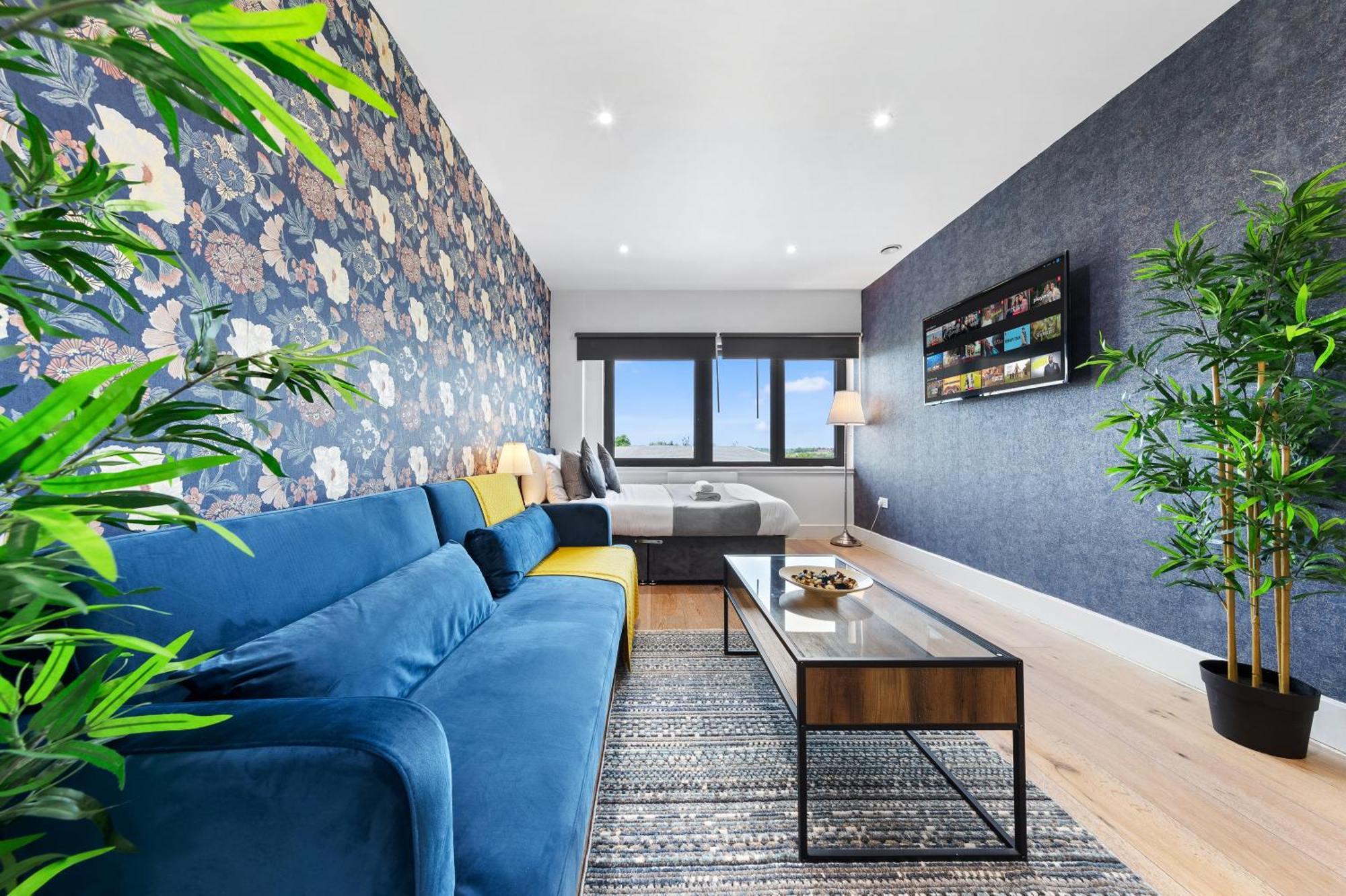 Modern One Bedroom Flat - Sleeps 5 -Near Heathrow - London Ub3 Bagian luar foto