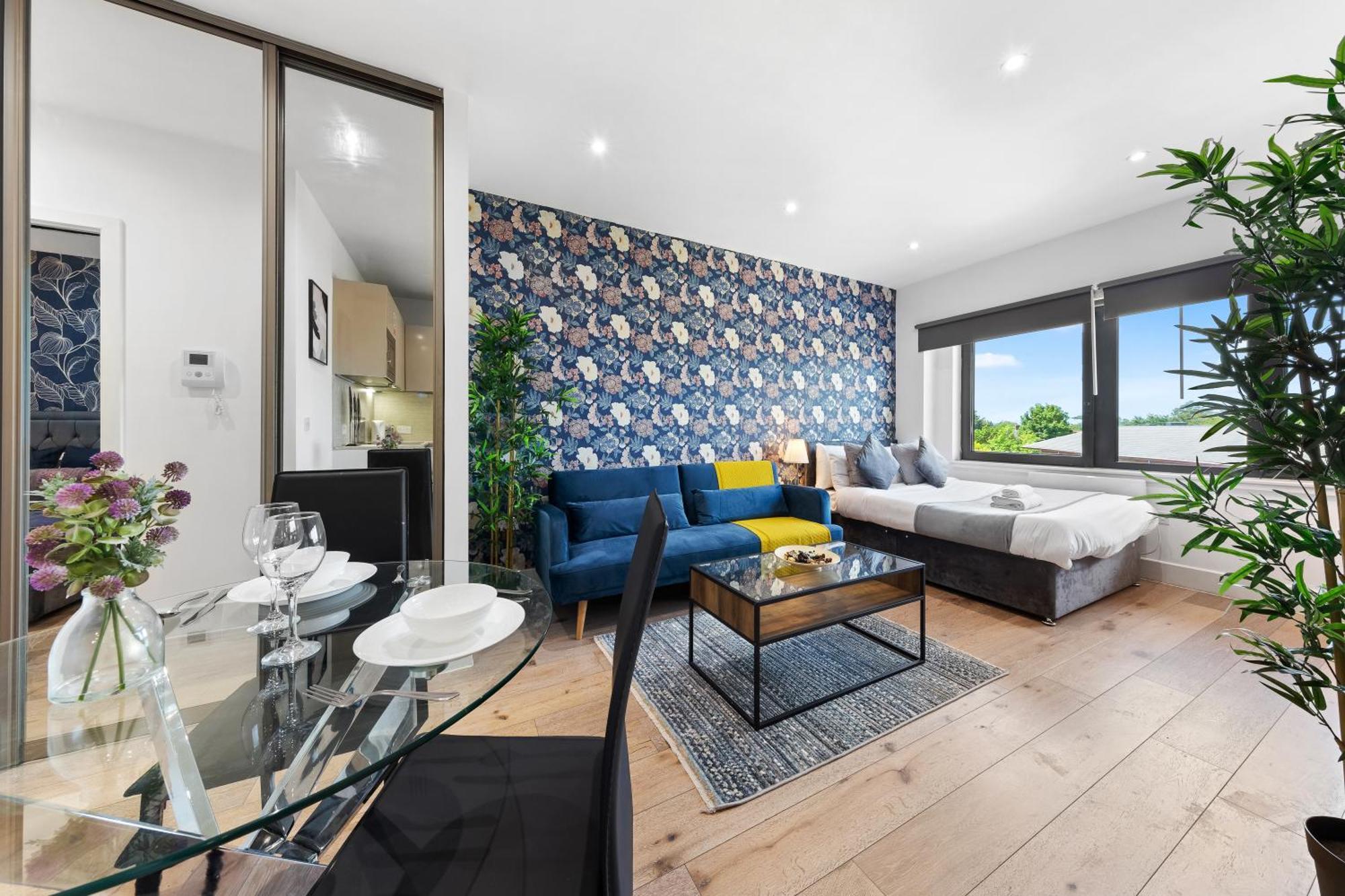 Modern One Bedroom Flat - Sleeps 5 -Near Heathrow - London Ub3 Bagian luar foto