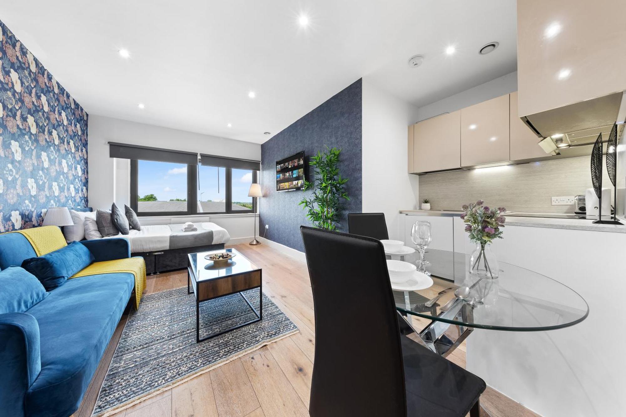 Modern One Bedroom Flat - Sleeps 5 -Near Heathrow - London Ub3 Bagian luar foto