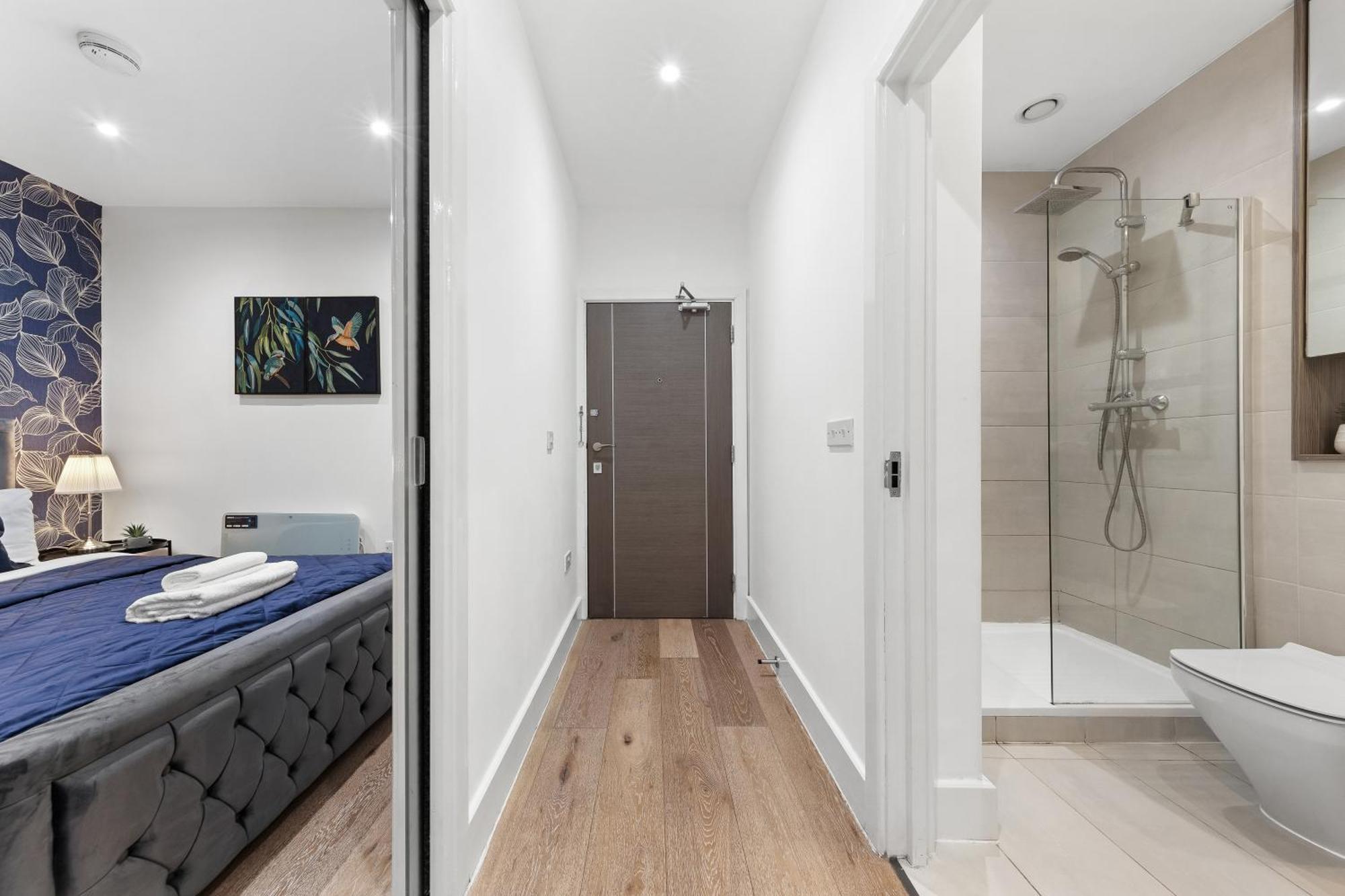 Modern One Bedroom Flat - Sleeps 5 -Near Heathrow - London Ub3 Bagian luar foto