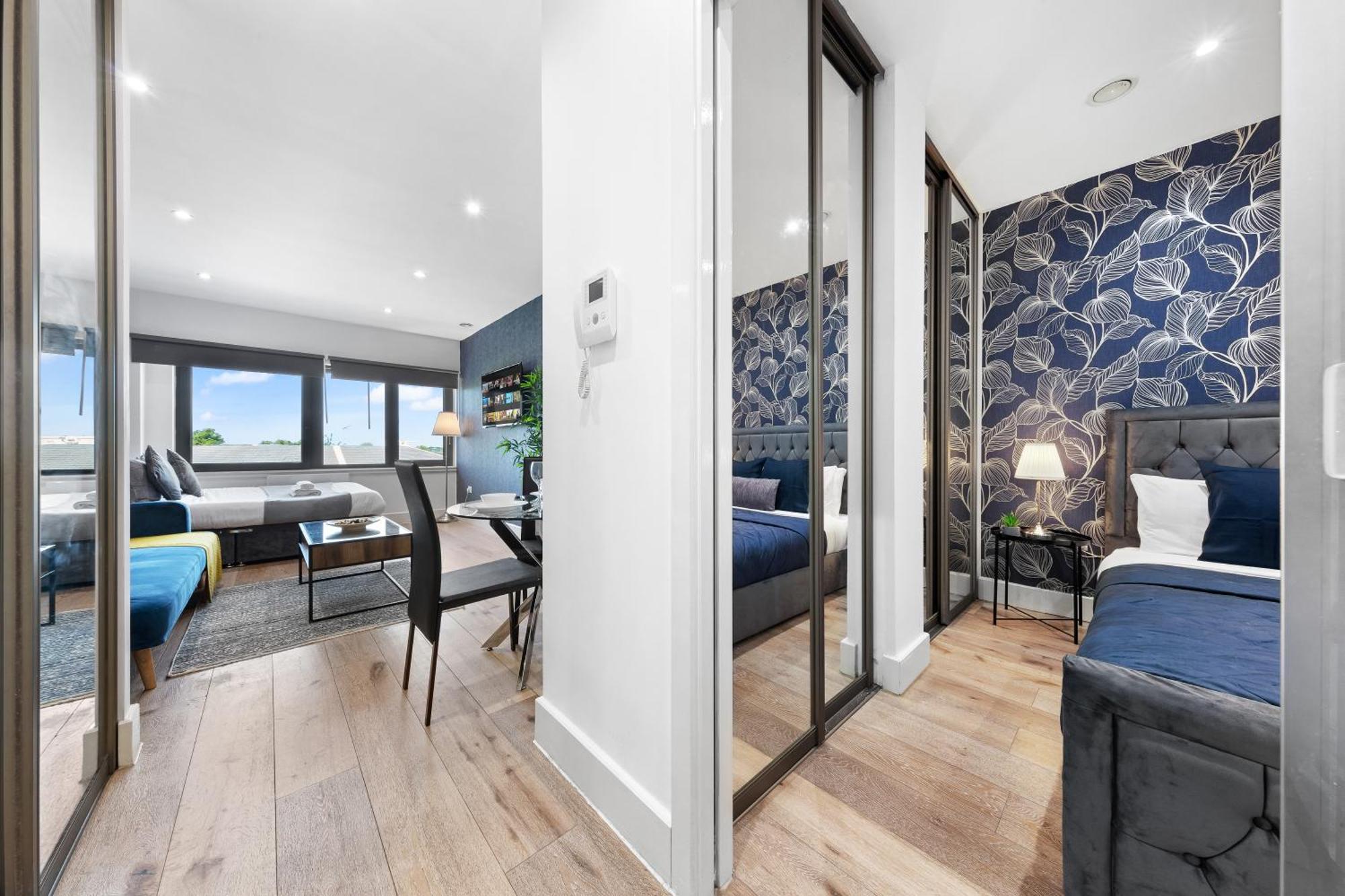 Modern One Bedroom Flat - Sleeps 5 -Near Heathrow - London Ub3 Bagian luar foto