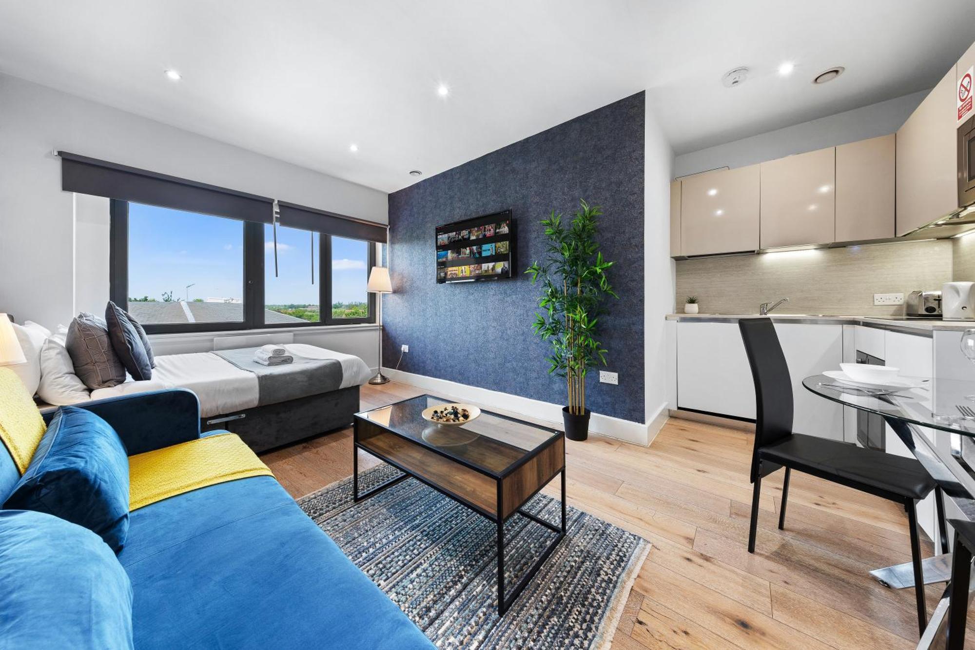 Modern One Bedroom Flat - Sleeps 5 -Near Heathrow - London Ub3 Bagian luar foto